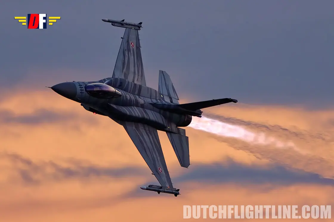Polish F-16 Tiger Demo Team flown by maj. "SLAB" at Somme International airshow